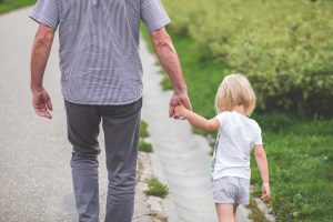 Šta se dešava sa mozgom tate koji ima kćerku – istraživanja su pokazala