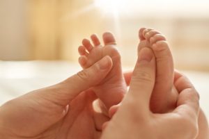 Kako na vrijeme uočiti nepravila razvoj refleksa kod bebe?
